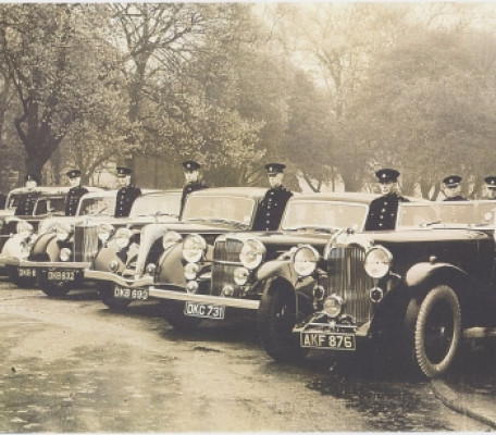 Terrific pre-war photograph of the Liverpool City Police Driving School taken in Sefton Park. From l to r: DKA 670; BMA 267; CKB 384; DKB 694; DKB 632; DKB 693; DKC 731; AKF 876, Tony Roach Collection